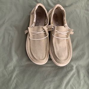 Hey dude shoes